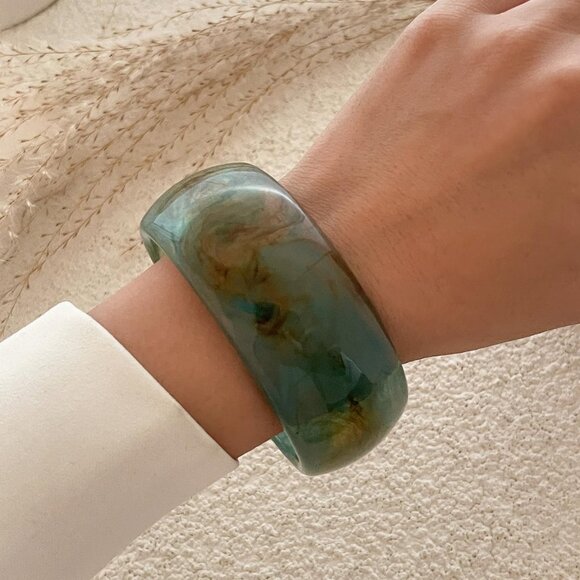 Colorful Resin Wide Geometric Acrylic Cuff Bangle for Women, Statement Jewelry - Picture 2 of 8